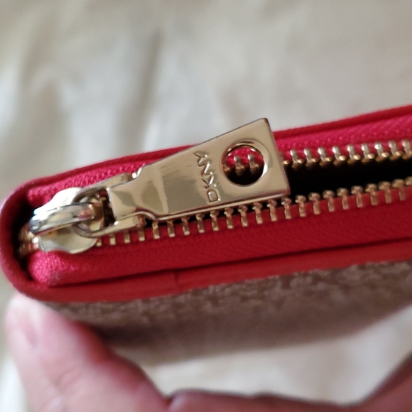 Authentic DKNY zippy wallet - Picture 8 of 12